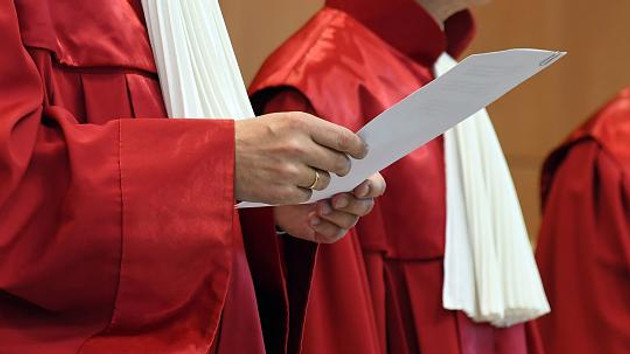 Almanya üçüncü cinsiyeti resmen tanıdı Almanya üçüncü cinsiyeti resmen tanıdı